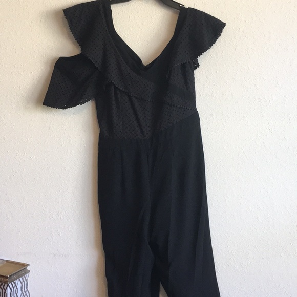 ‼️SOLD‼️Gianni Bini XS Black Jumpsuit NWT - Picture 2 of 5